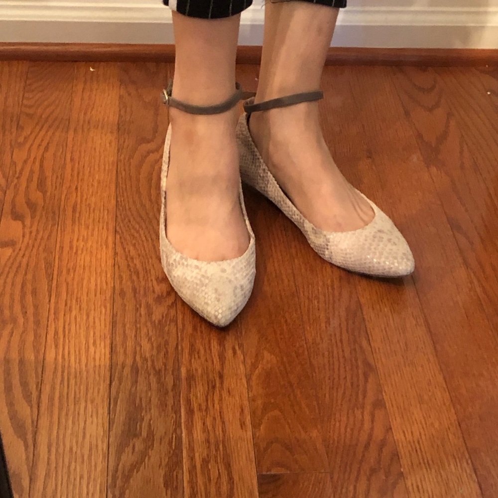 Banan Republic flat ballet shoes with ankle strap